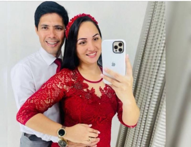 Casal de Chupinguaia morre após batida entre carro e carreta na BR 364 próximo a Vilhena; filhos de 7 e 8 anos sobreviveram à tragédia Casal de Chupinguaia morre após batida entre carro e carreta na BR 364 próximo a Vilhena; filhos de 7 e 8 anos sobreviveram à tragédia