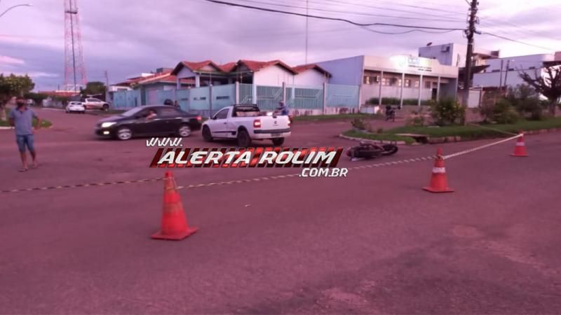 Colisão entre carro e moto na tarde de quinta-feira resultou em uma pessoa ferida em Rolim de Moura Colisão entre carro e moto na tarde de quinta-feira resultou em uma pessoa ferida em Rolim de Moura
