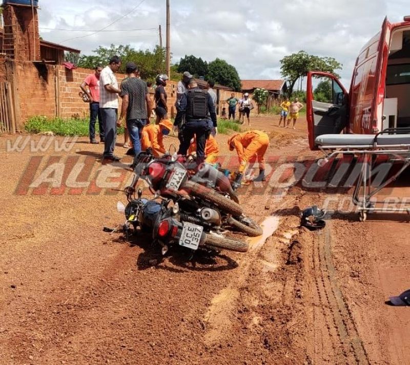 Colisão entre duas motos ocorreu na Rua Parnaíba neste domingo em Rolim de Moura Colisão entre duas motos ocorreu na Rua Parnaíba neste domingo em Rolim de Moura