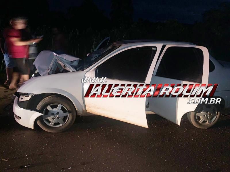 Motociclista sofre fratura após colidir frontalmente com carro na RO-010 em Rolim de Moura Motociclista sofre fratura após colidir frontalmente com carro na RO-010 em Rolim de Moura
