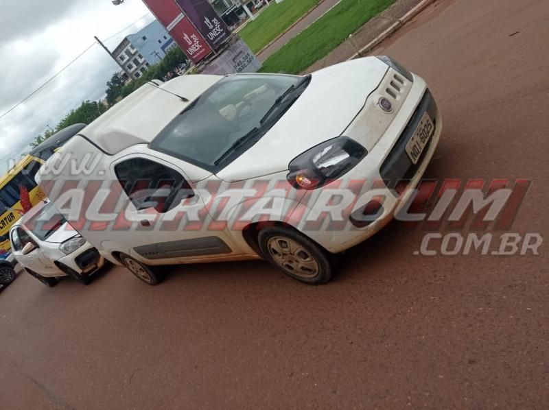 Colisão traseira foi registrada pela PM nesta sexta-feira em Rolim de Moura Colisão traseira foi registrada pela PM nesta sexta-feira em Rolim de Moura