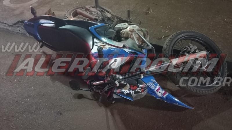 Condutor de carro invade preferencial, ocasiona acidente no Centro de Rolim de Moura e logo em seguida foge do local Condutor de carro invade preferencial, ocasiona acidente no Centro de Rolim de Moura e logo em seguida foge do local