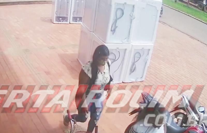 Criminosos foram flagrados enquanto praticavam furto na Loja Gazin em Rolim de Moura; Veja o vídeo da ação Criminosos foram flagrados enquanto praticavam furto na Loja Gazin em Rolim de Moura; Veja o vídeo da ação