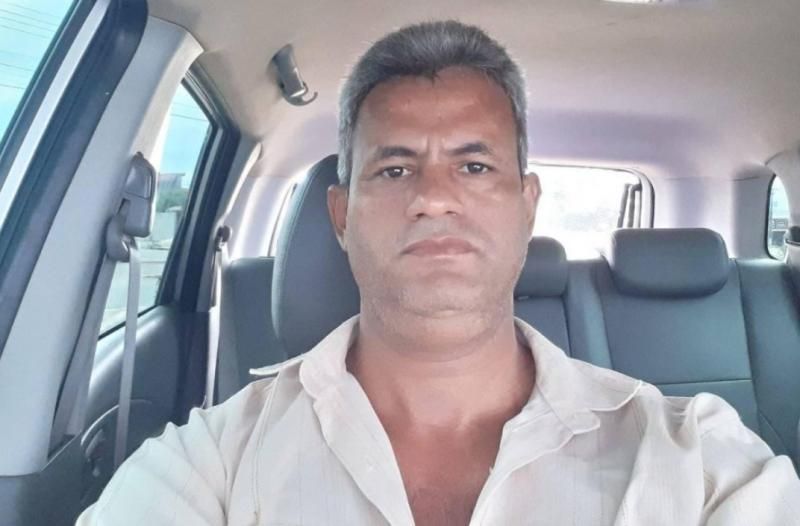 Homem é morto a tiros enquanto bebia cerveja em lanchonete de Ji-Paraná Homem é morto a tiros enquanto bebia cerveja em lanchonete de Ji-Paraná