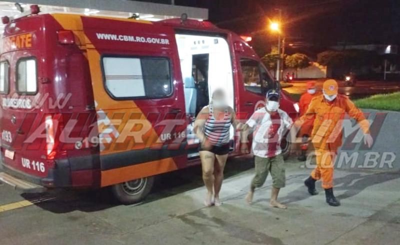 Homem leva dois tiros no pescoço no Jatobá II em Rolim de Moura; Criminosos também tentaram matar seu irmão nos últimos dias, mas arma falhou três vezes - Vídeo Homem leva dois tiros no pescoço no Jatobá II em Rolim de Moura; Criminosos também tentaram matar seu irmão nos últimos dias, mas arma falhou três vezes - Vídeo