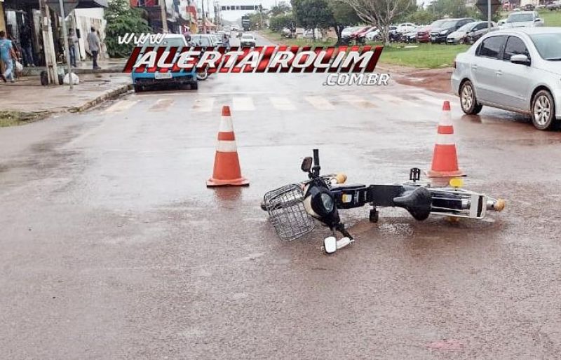 Idoso é encaminhado à UPA após sofrer acidente com bicicleta elétrica no Centro de Rolim de Moura Idoso é encaminhado à UPA após sofrer acidente com bicicleta elétrica no Centro de Rolim de Moura