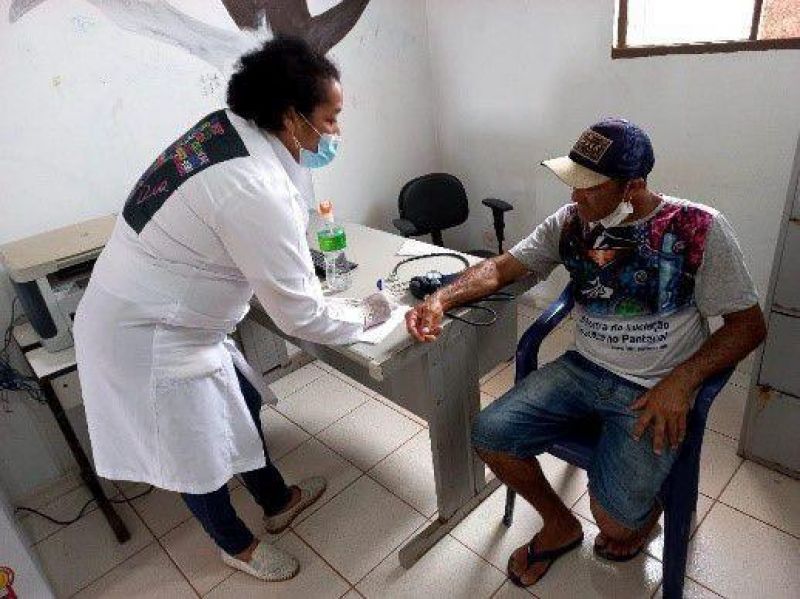 Pessoas, em situação de rua, de Rolim de Moura recebem atenção e carinho do poder público Pessoas, em situação de rua, de Rolim de Moura recebem atenção e carinho do poder público