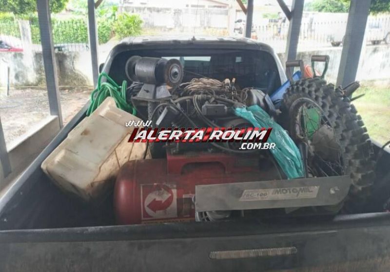 Suspeito da prática de crime de homicídio em Santa Luzia foi preso durante trabalho em conjunto da Polícia Civil e Polícia Militar Suspeito da prática de crime de homicídio em Santa Luzia foi preso durante trabalho em conjunto da Polícia Civil e Polícia Militar