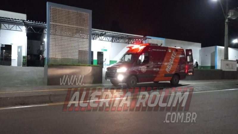 PM troca tiros com criminoso que tentou matar homem na noite de quarta-feira em Rolim de Moura; A vítima foi atingida quatro vezes – Vídeo PM troca tiros com criminoso que tentou matar homem na noite de quarta-feira em Rolim de Moura; A vítima foi atingida quatro vezes – Vídeo