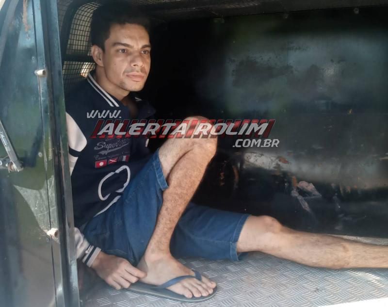 Acusado de crimes de roubo e furto foi recapturado pela Polícia Militar em Rolim de Moura Acusado de crimes de roubo e furto foi recapturado pela Polícia Militar em Rolim de Moura
