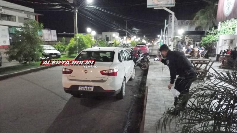 Colisão entra carro e moto na noite de sexta-feira resultou em um ferido em Rolim de Moura Colisão entra carro e moto na noite de sexta-feira resultou em um ferido em Rolim de Moura