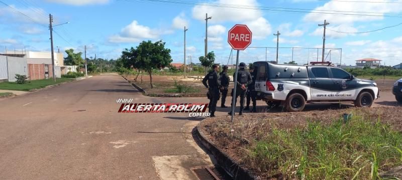 No Jequitibá, motociclista avança preferencial, atinge viatura do GAPE e foge do local, em Rolim de Moura No Jequitibá, motociclista avança preferencial, atinge viatura do GAPE e foge do local, em Rolim de Moura