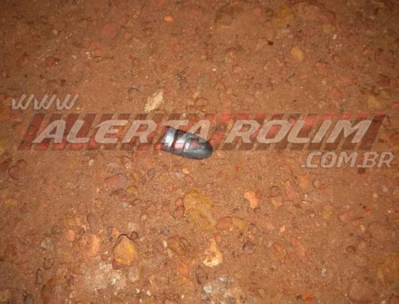 Noite sangrenta - Dois homens foram baleados em Rolim de Moura; um morreu e outro foi transferido para Cacoal Noite sangrenta - Dois homens foram baleados em Rolim de Moura; um morreu e outro foi transferido para Cacoal