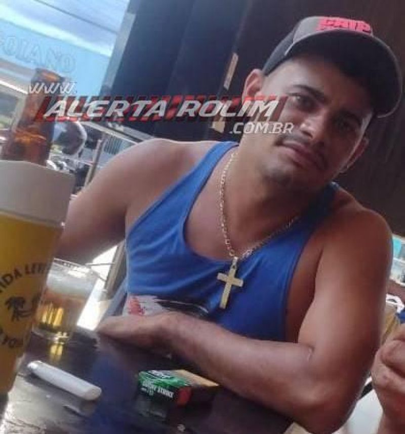 URGENTE - Autor dos disparos em funcionários de conveniência foi encontrado morto; outro suspeito foi preso pela polícia URGENTE - Autor dos disparos em funcionários de conveniência foi encontrado morto; outro suspeito foi preso pela polícia