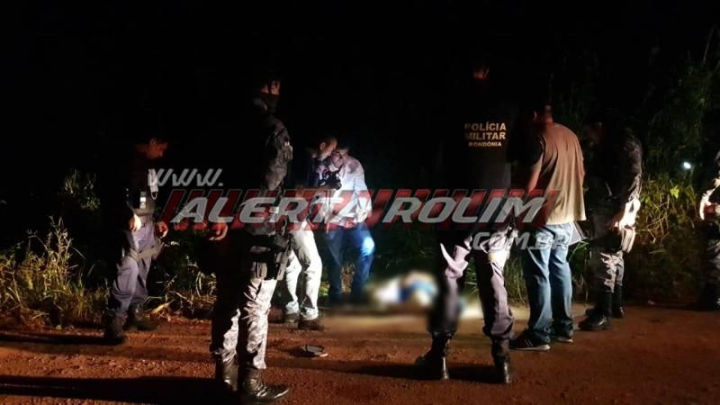 URGENTE - Autor dos disparos em funcionários de conveniência foi encontrado morto; outro suspeito foi preso pela polícia URGENTE - Autor dos disparos em funcionários de conveniência foi encontrado morto; outro suspeito foi preso pela polícia