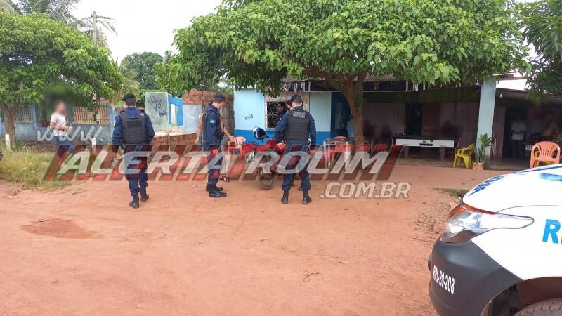 Vídeo – “Blade”, foragido da Justiça foi recapturado pela Polícia Militar em Rolim de Moura Vídeo – “Blade”, foragido da Justiça foi recapturado pela Polícia Militar em Rolim de Moura