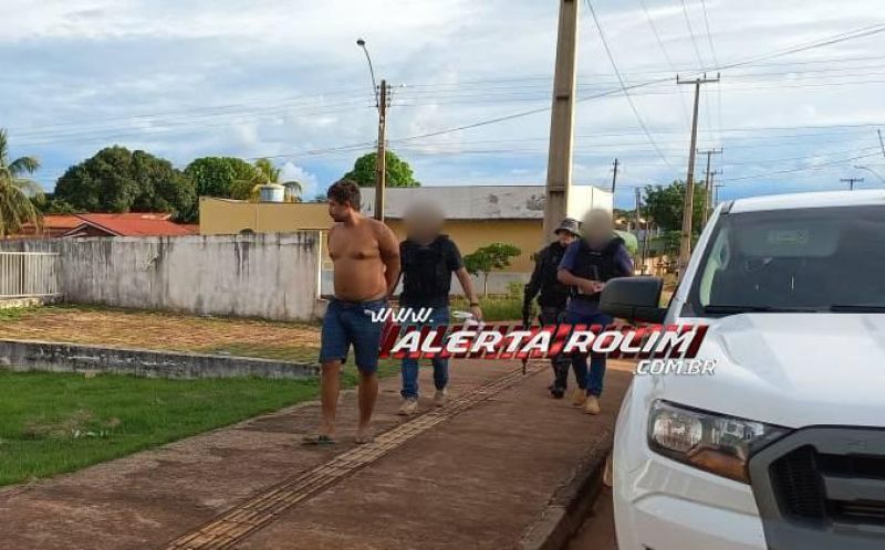 Acusado de tráfico de drogas foi preso durante trabalho em conjunto entre a PM e PC em Rolim de Moura; Vídeo Acusado de tráfico de drogas foi preso durante trabalho em conjunto entre a PM e PC em Rolim de Moura; Vídeo