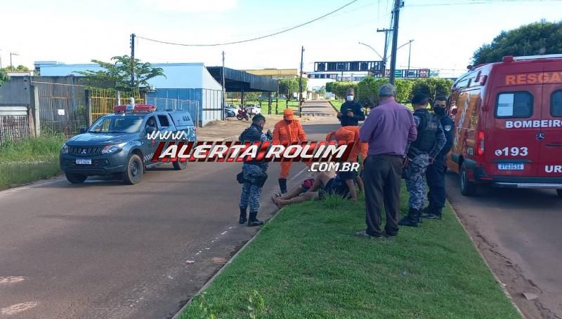 Enquanto fugia da PM, motorista perdeu controle da direção do carro e colidiu em um muro em Rolim de Moura; Vídeo Enquanto fugia da PM, motorista perdeu controle da direção do carro e colidiu em um muro em Rolim de Moura; Vídeo