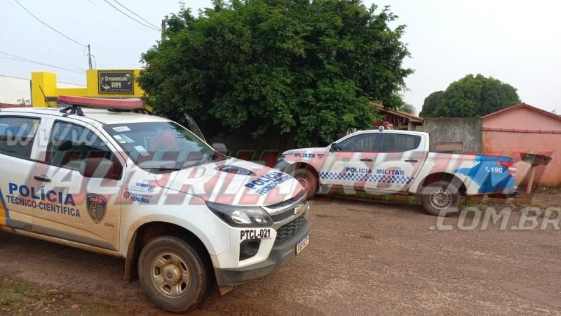 URGENTE - Duplo homicídio foi registrado na manhã deste sábado em Rolim de Moura - Vídeo URGENTE - Duplo homicídio foi registrado na manhã deste sábado em Rolim de Moura - Vídeo