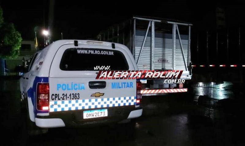 URGENTE – Mais de 01 tonelada de droga foi apreendida durante operação realizada pela Polícia Militar na região de Alto Alegre dos Parecis URGENTE – Mais de 01 tonelada de droga foi apreendida durante operação realizada pela Polícia Militar na região de Alto Alegre dos Parecis