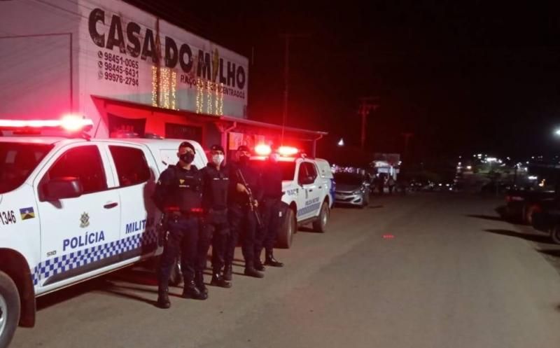 11 pessoas foram presas e veículo furtado foi recuperado durante Operação Novo Amanhã, realizada pela PM na Zona da Mata 11 pessoas foram presas e veículo furtado foi recuperado durante Operação Novo Amanhã, realizada pela PM na Zona da Mata
