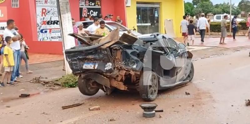 Acidente de trânsito envolvendo três veículos foi registrado em Guajará-Mirim Acidente de trânsito envolvendo três veículos foi registrado em Guajará-Mirim