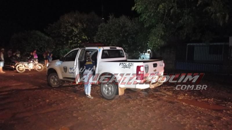 ATUALIZADA – Homem é baleado três vezes em sua residência no bairro Cidade Alta em Rolim de Moura – Vídeo ATUALIZADA – Homem é baleado três vezes em sua residência no bairro Cidade Alta em Rolim de Moura – Vídeo
