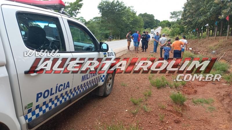 Colisão entre carro e moto foi registrada na RO 010 neste sábado em Rolim de Moura Colisão entre carro e moto foi registrada na RO 010 neste sábado em Rolim de Moura