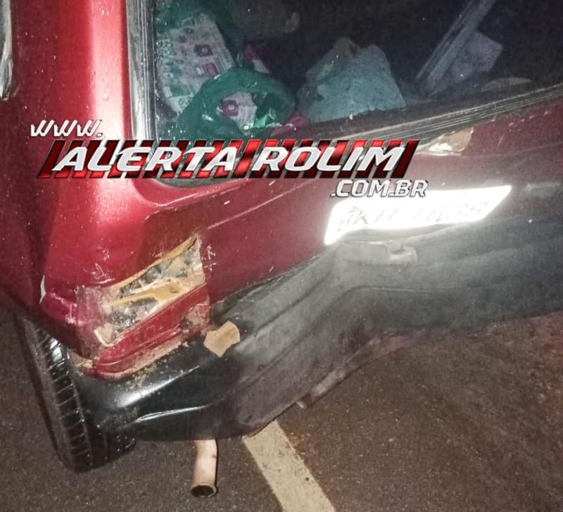 Colisão traseira foi registrada na noite de domingo na RO-010 em Rolim de Moura Colisão traseira foi registrada na noite de domingo na RO-010 em Rolim de Moura
