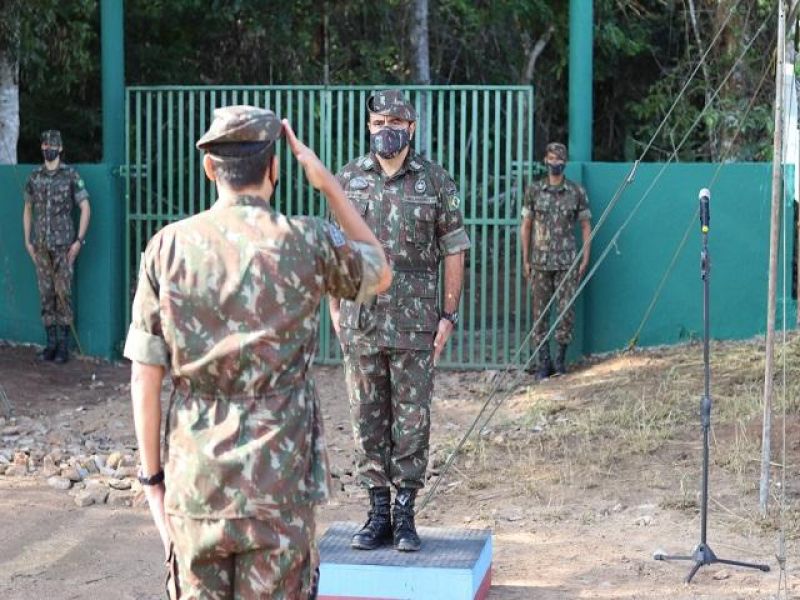 Comando do 6º BIS presta homenagem ao Cabo Cabixi e nomeia seu nome na área de instrução Comando do 6º BIS presta homenagem ao Cabo Cabixi e nomeia seu nome na área de instrução