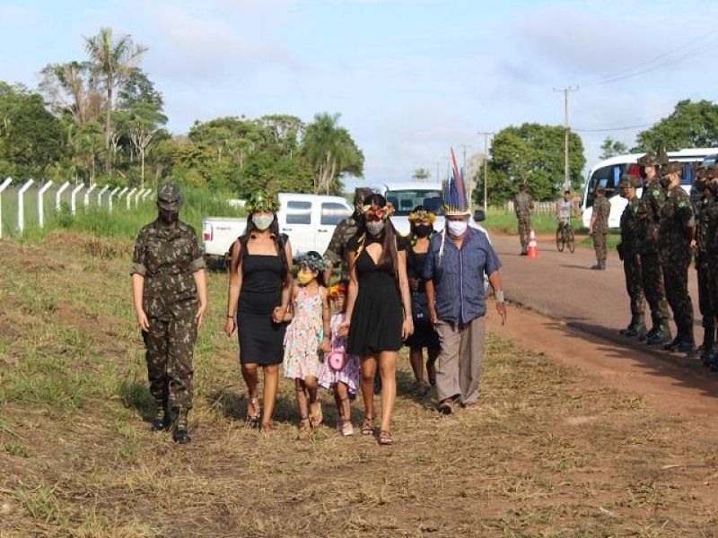 Comando do 6º BIS presta homenagem ao Cabo Cabixi e nomeia seu nome na área de instrução Comando do 6º BIS presta homenagem ao Cabo Cabixi e nomeia seu nome na área de instrução