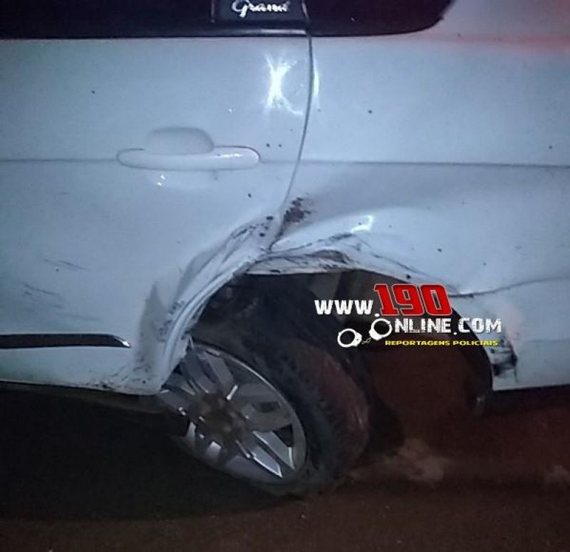 Motorista inabilitado capota carro após colidir em outro veículo no Centro de Alta Floresta do Oeste Motorista inabilitado capota carro após colidir em outro veículo no Centro de Alta Floresta do Oeste