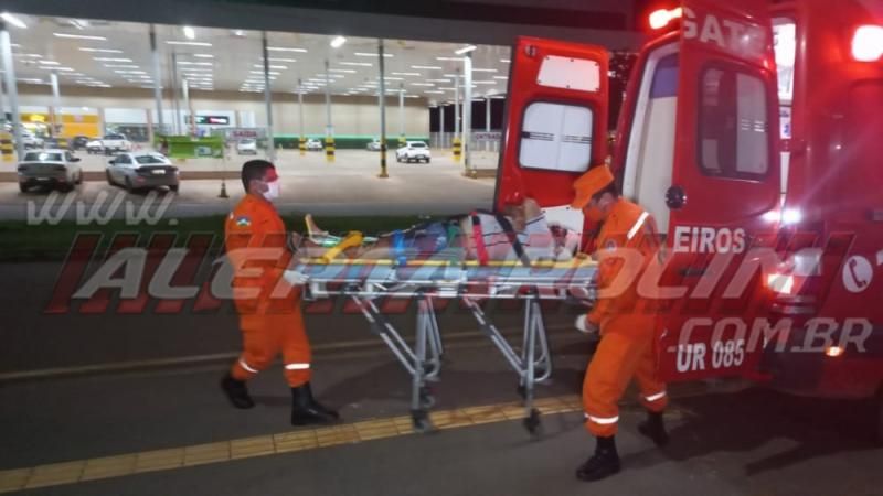 ATUALIZADA- Homem é baleado enquanto jogava sinuca em bar do bairro Olímpico em Rolim de Moura - Vídeo ATUALIZADA- Homem é baleado enquanto jogava sinuca em bar do bairro Olímpico em Rolim de Moura - Vídeo
