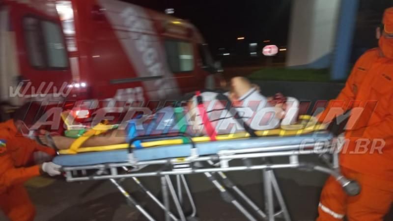 ATUALIZADA- Homem é baleado enquanto jogava sinuca em bar do bairro Olímpico em Rolim de Moura - Vídeo ATUALIZADA- Homem é baleado enquanto jogava sinuca em bar do bairro Olímpico em Rolim de Moura - Vídeo
