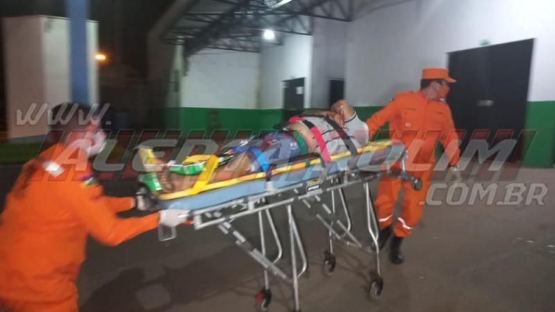 ATUALIZADA- Homem é baleado enquanto jogava sinuca em bar do bairro Olímpico em Rolim de Moura - Vídeo ATUALIZADA- Homem é baleado enquanto jogava sinuca em bar do bairro Olímpico em Rolim de Moura - Vídeo
