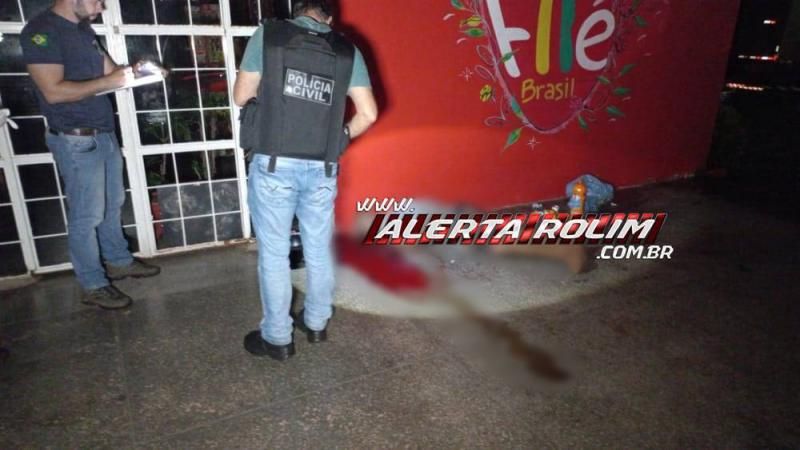 URGENTE – Homem foi executado a tiro no centro de Rolim de Moura URGENTE – Homem foi executado a tiro no centro de Rolim de Moura