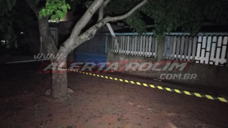 URGENTE – Homem leva ao menos três tiros no bairro Cidade Alta em Rolim de Moura URGENTE – Homem leva ao menos três tiros no bairro Cidade Alta em Rolim de Moura