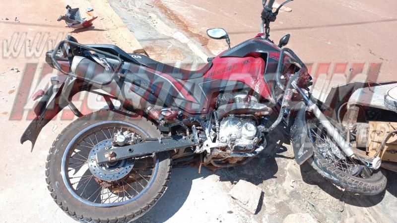 Adolescente fica em estado grave após colidir violentamente moto em lixeira em Rolim de Moura Adolescente fica em estado grave após colidir violentamente moto em lixeira em Rolim de Moura