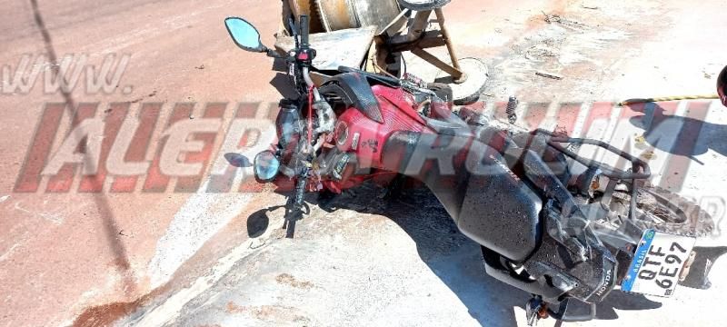 Adolescente fica em estado grave após colidir violentamente moto em lixeira em Rolim de Moura Adolescente fica em estado grave após colidir violentamente moto em lixeira em Rolim de Moura