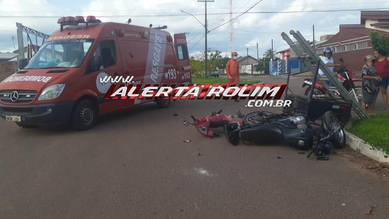 Condutor de moto adulterada foge da UPA após avançar via e ocasionar acidente em Rolim de Moura – Vídeo Condutor de moto adulterada foge da UPA após avançar via e ocasionar acidente em Rolim de Moura – Vídeo