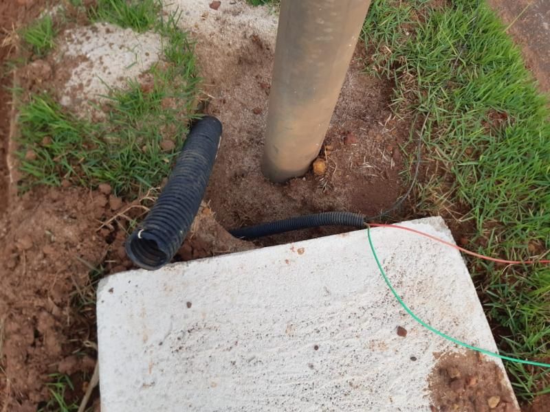 Fiação da iluminação na saída para Pimenta Bueno é furtada em Rolim de Moura Fiação da iluminação na saída para Pimenta Bueno é furtada em Rolim de Moura