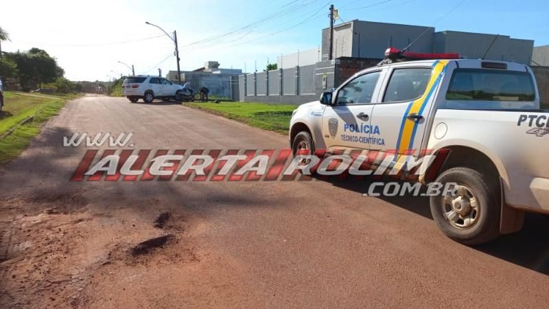Ocupantes de Biz ficaram feridas após atingirem lateral de camioneta nesta manhã em Rolim de Moura – Vídeo Ocupantes de Biz ficaram feridas após atingirem lateral de camioneta nesta manhã em Rolim de Moura – Vídeo