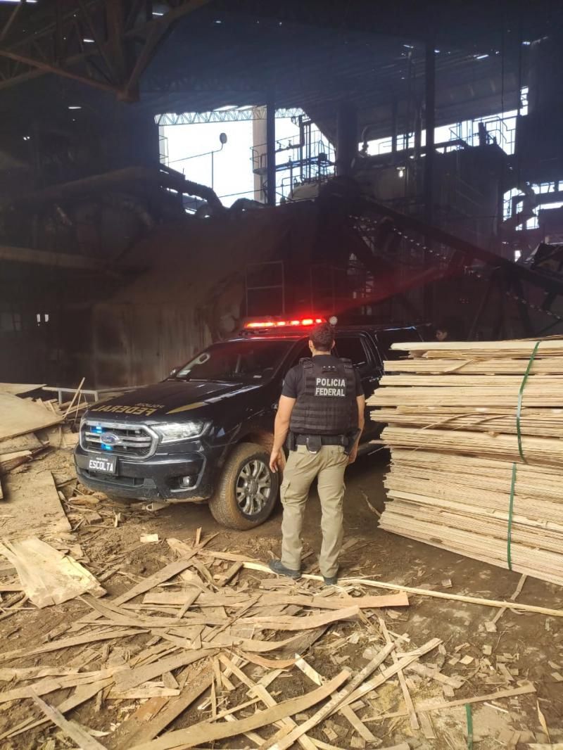 Polícia Federal realizou a destruição de aproximadamente 1.100,00 Kg de cloridrato de cocaína. Polícia Federal realizou a destruição de aproximadamente 1.100,00 Kg de cloridrato de cocaína.
