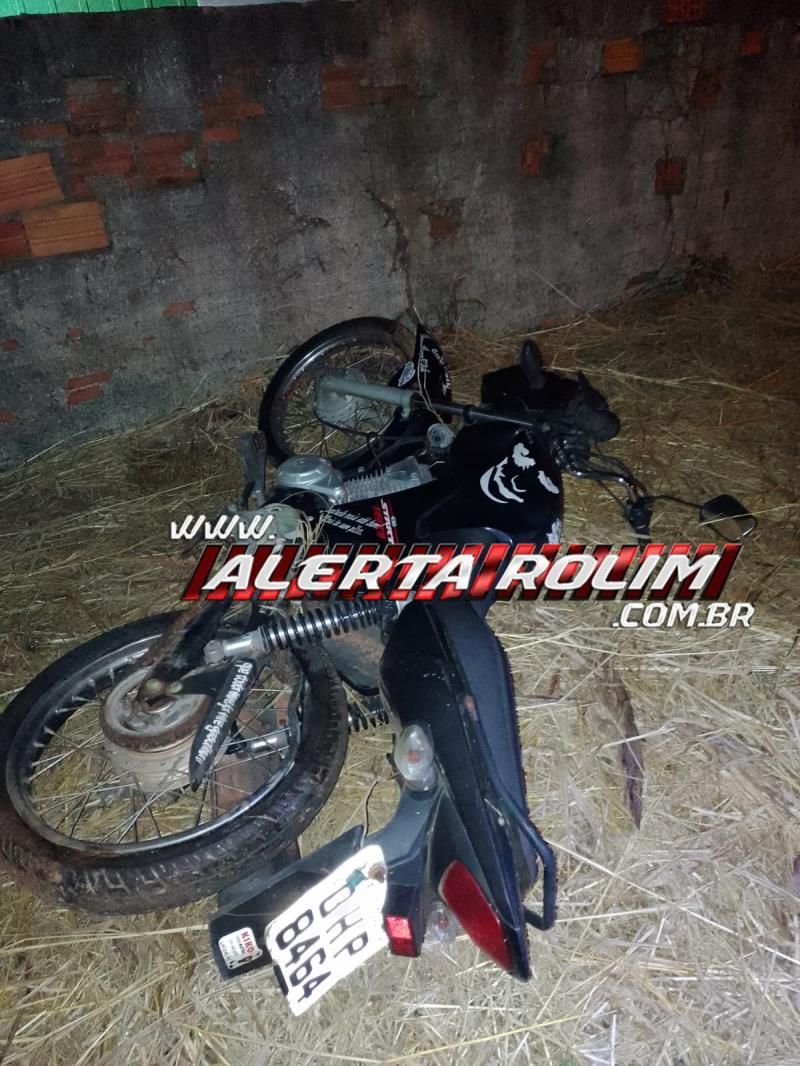 Polícia Militar age rápido e prende individuo furtando moto de dentro do pátio da UNISP de Rolim de Moura Polícia Militar age rápido e prende individuo furtando moto de dentro do pátio da UNISP de Rolim de Moura