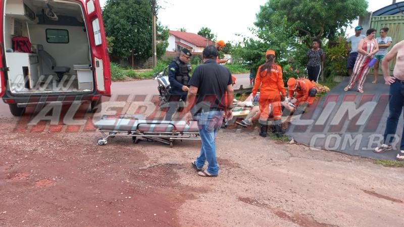 Terceiro acidente de trânsito do dia resultou em duas vítimas no bairro Planalto em Rolim de Moura – Vídeo Terceiro acidente de trânsito do dia resultou em duas vítimas no bairro Planalto em Rolim de Moura – Vídeo