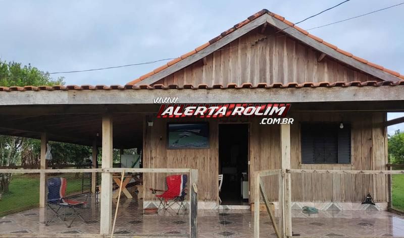 URGENTE - Sem-terra armados invadem fazenda, ameaçam proprietário, destroem casas, veículos e benfeitorias de uma fazenda na zona rural de Nova Brasilândia/RO - Fotos URGENTE - Sem-terra armados invadem fazenda, ameaçam proprietário, destroem casas, veículos e benfeitorias de uma fazenda na zona rural de Nova Brasilândia/RO - Fotos