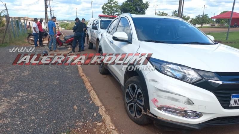 Veja o vídeo da colisão onde motociclista ficou ferida após ser atingida por carro nesta tarde em Rolim de Moura Veja o vídeo da colisão onde motociclista ficou ferida após ser atingida por carro nesta tarde em Rolim de Moura