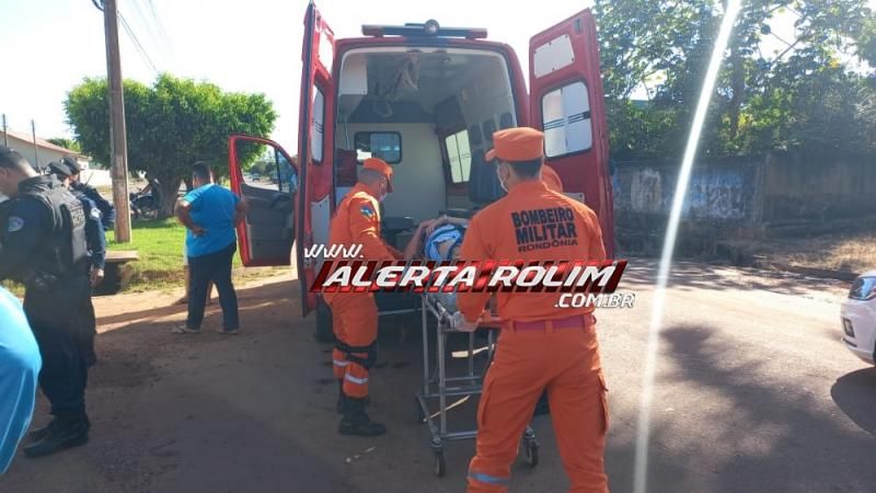 Acidente de trânsito envolvendo caminhão e Biz deixou uma pessoa ferida em Rolim de Moura Acidente de trânsito envolvendo caminhão e Biz deixou uma pessoa ferida em Rolim de Moura