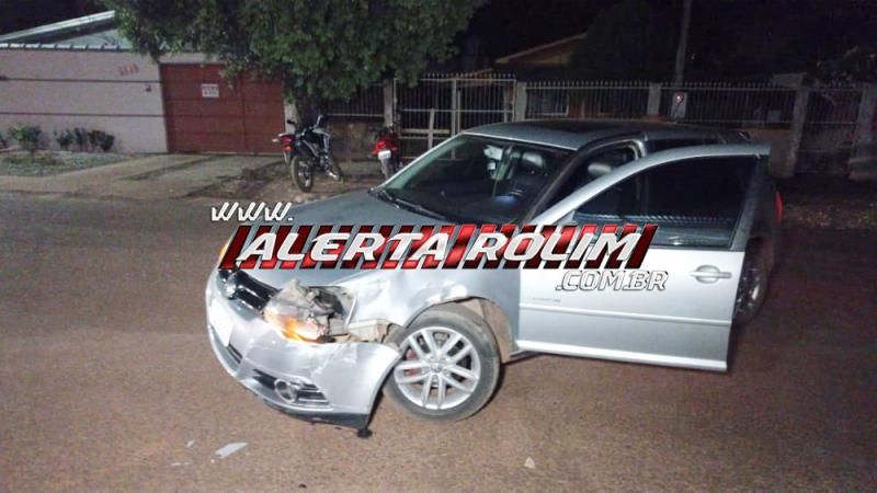 Colisão entre carro e moto deixou um ferido na noite de sábado em Rolim de Moura Colisão entre carro e moto deixou um ferido na noite de sábado em Rolim de Moura