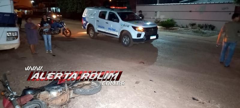 Colisão entre carro e moto deixou um ferido na noite de sábado em Rolim de Moura Colisão entre carro e moto deixou um ferido na noite de sábado em Rolim de Moura